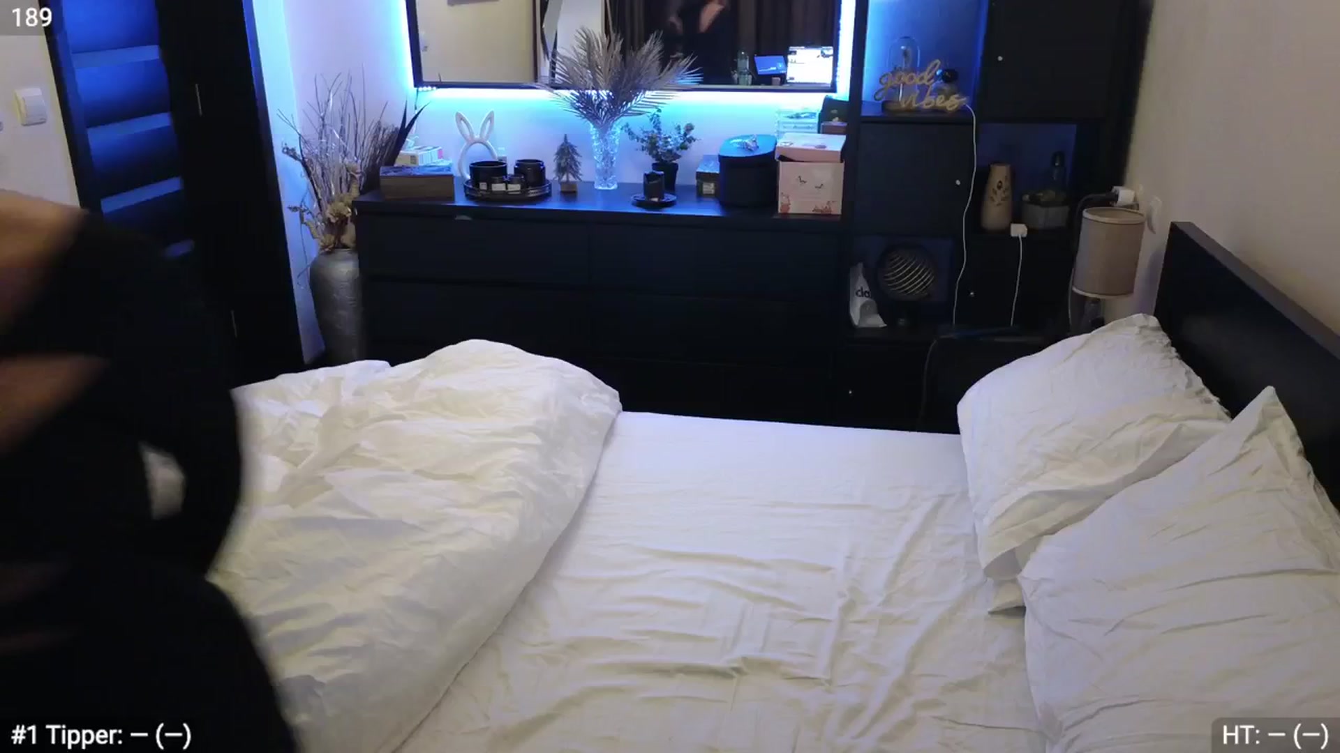 Gallery image thumbnail from EndlesssJoy's myfreecams stream on, 03/23/2024, 01:22 image 15 of 20