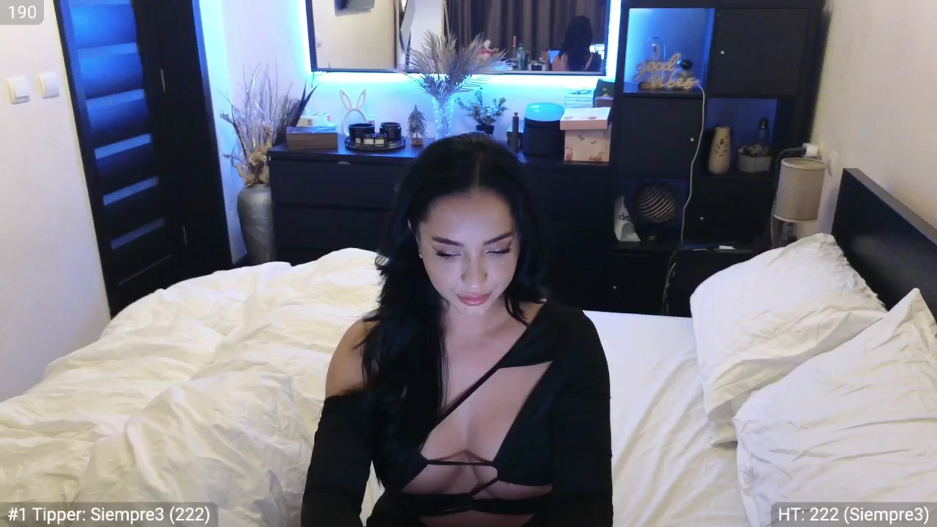 Gallery image thumbnail from EndlesssJoy's myfreecams stream on, 03/23/2024, 02:27 image 20 of 20