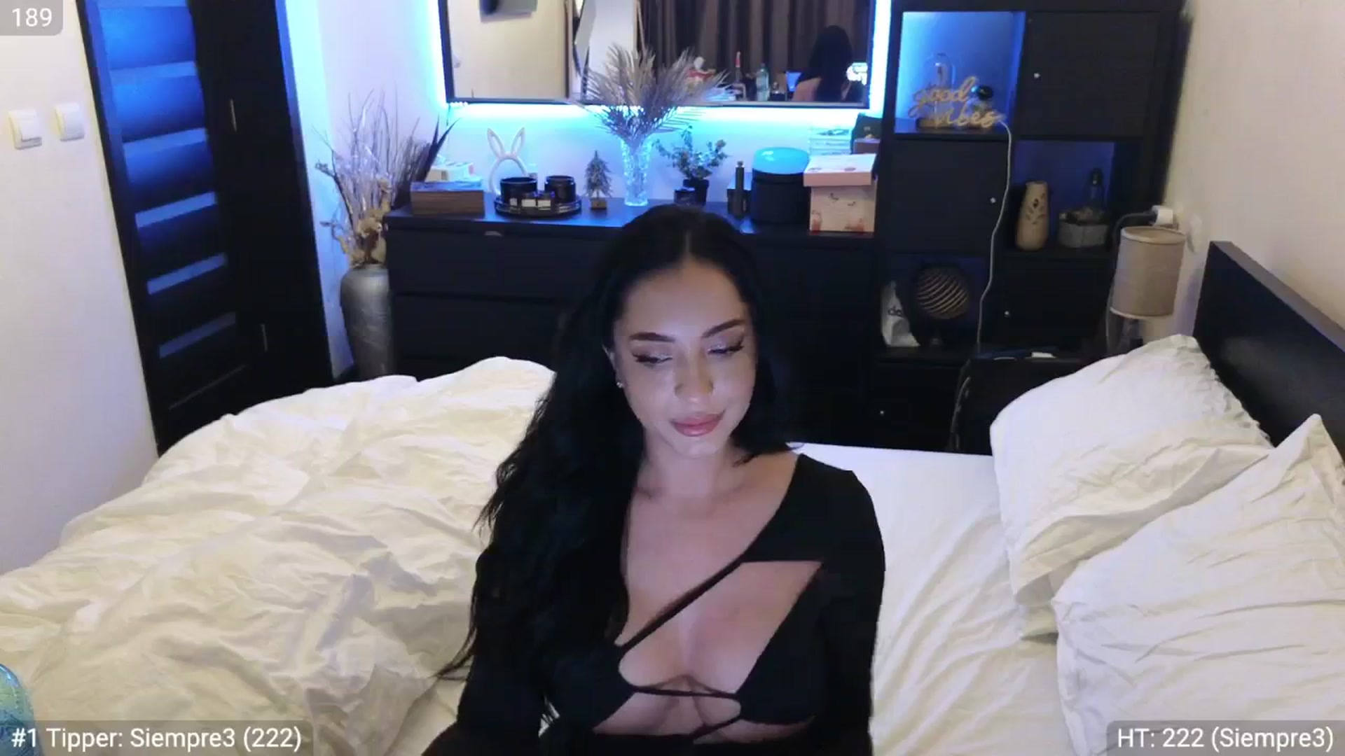 Gallery image thumbnail from EndlesssJoy's myfreecams stream on, 03/23/2024, 03:55 image 11 of 20