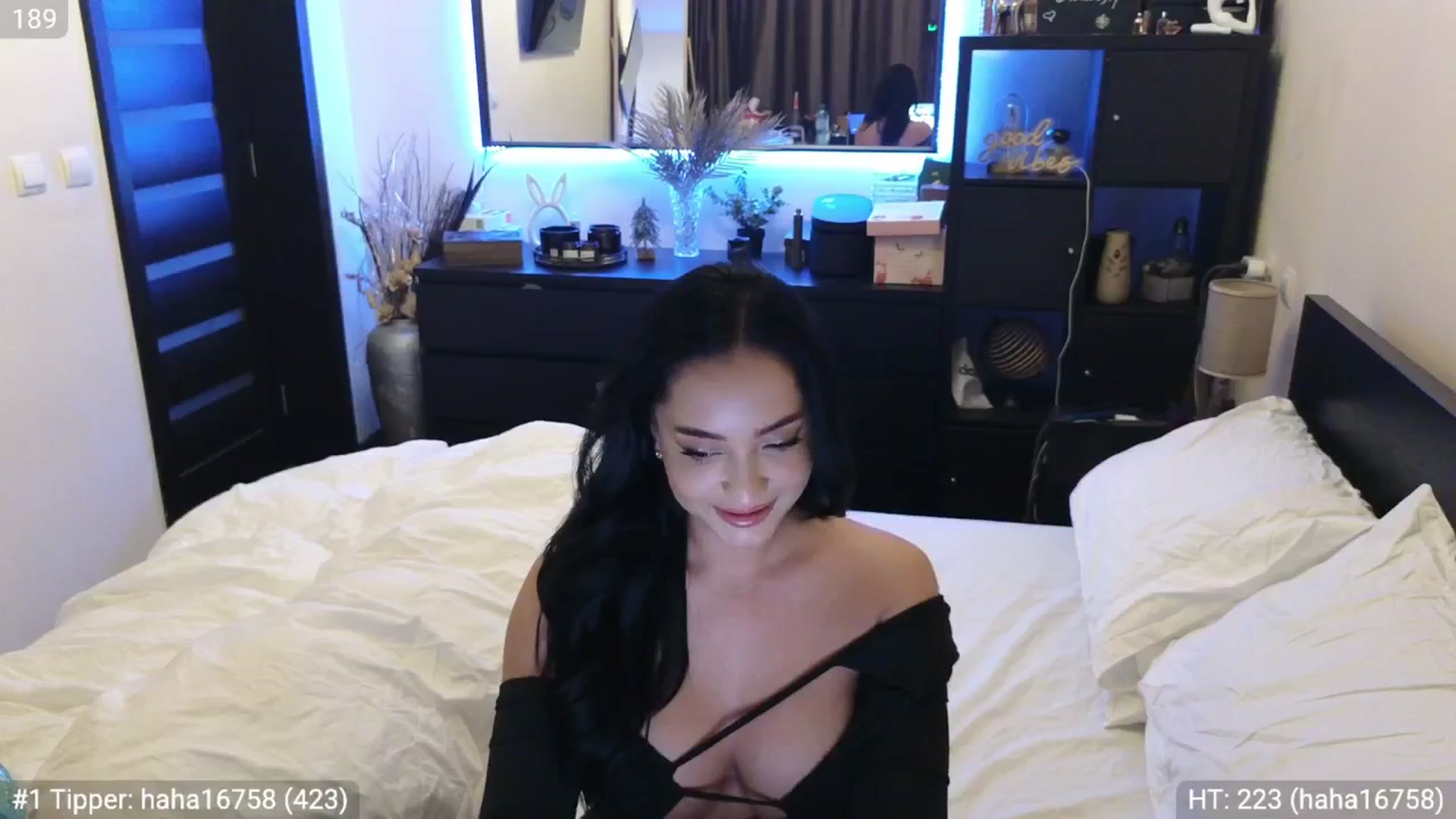 Gallery image thumbnail from EndlesssJoy's myfreecams stream on, 03/23/2024, 03:55 image 16 of 20