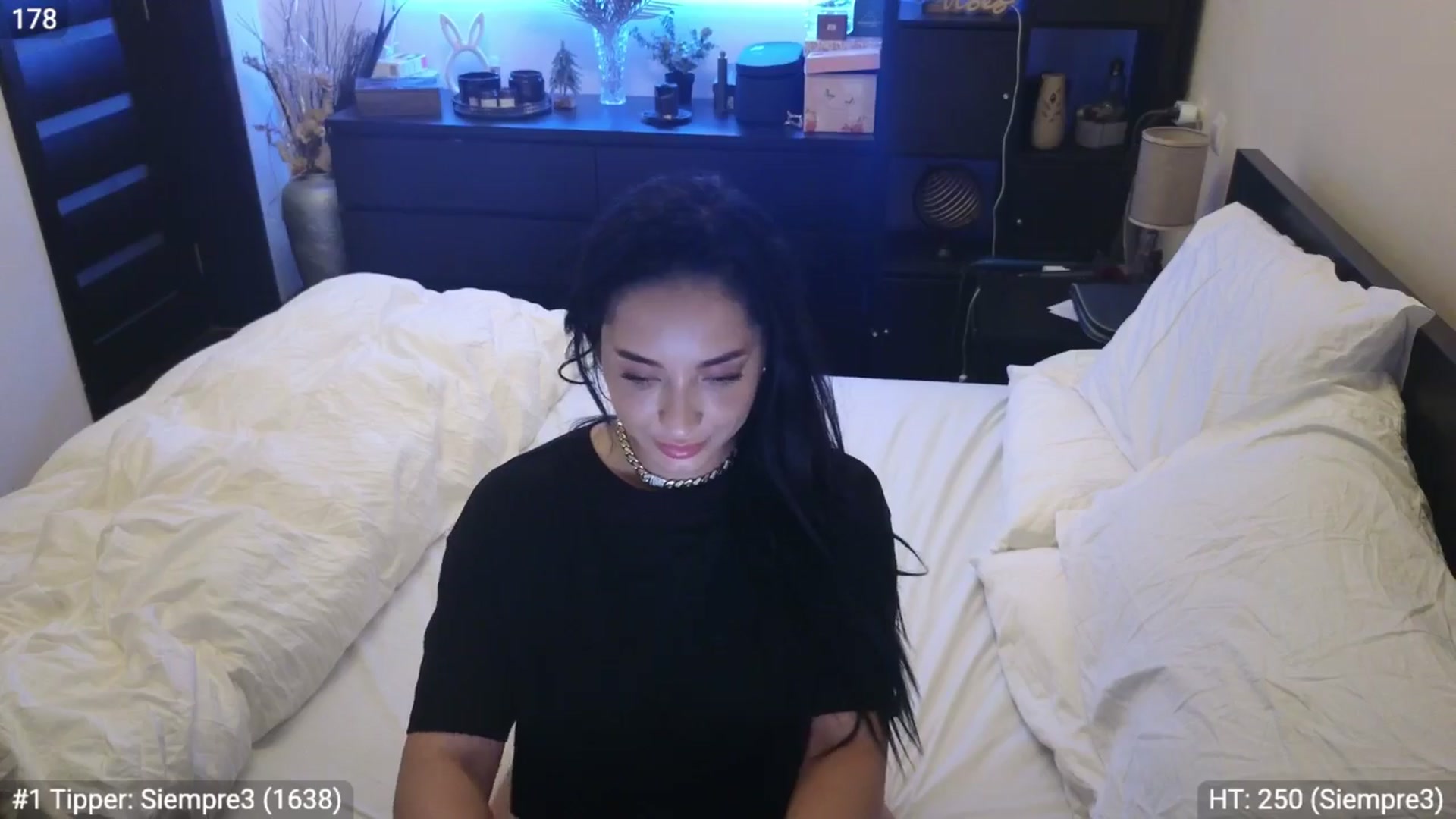 Gallery image thumbnail from EndlesssJoy's myfreecams stream on, 03/25/2024, 05:30 image 3 of 20