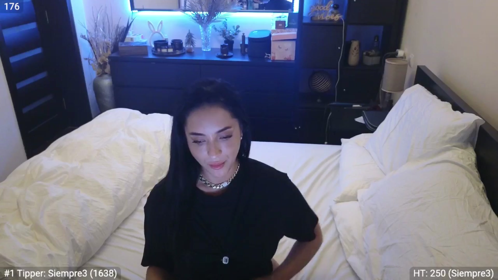 Gallery image thumbnail from EndlesssJoy's myfreecams stream on, 03/25/2024, 05:30 image 19 of 20