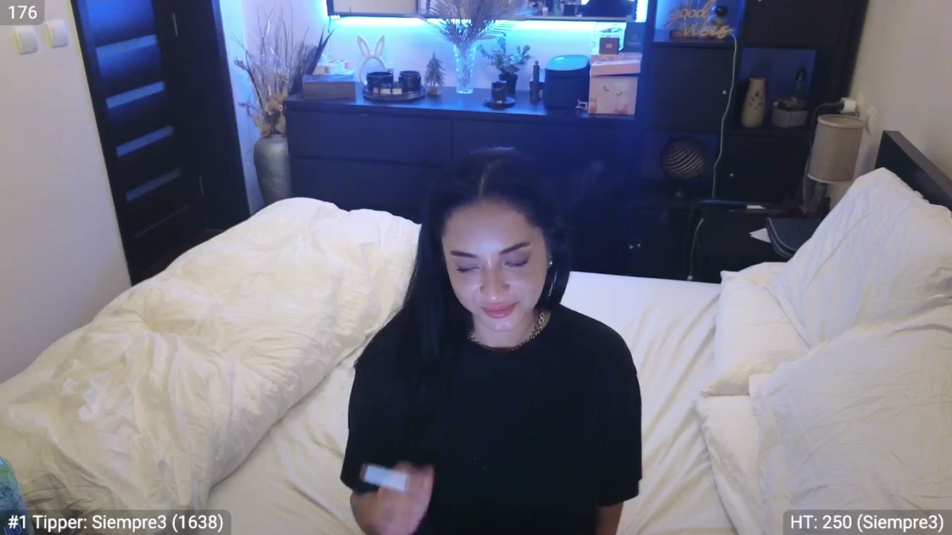 Gallery image thumbnail from EndlesssJoy's myfreecams stream on, 03/25/2024, 06:00 image 13 of 20