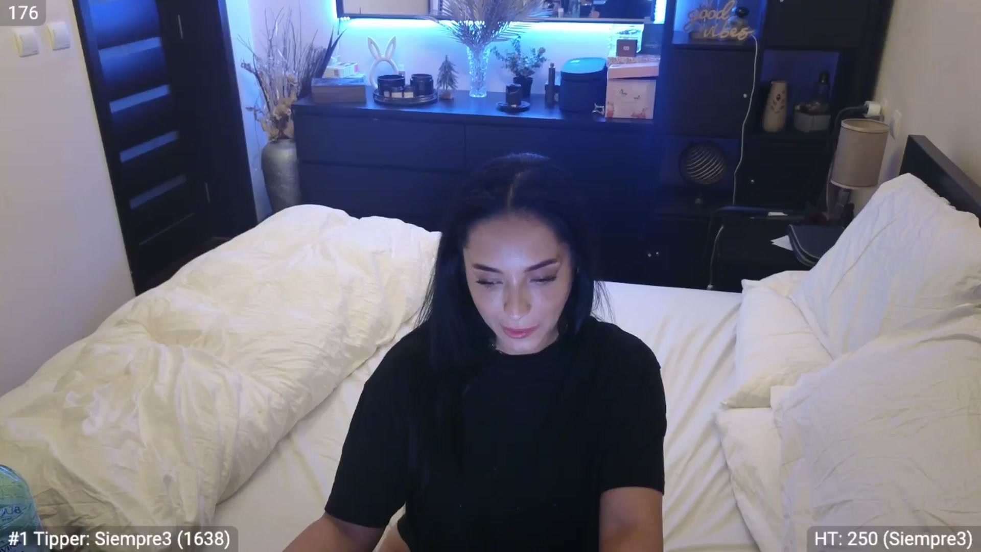 Gallery image thumbnail from EndlesssJoy's myfreecams stream on, 03/25/2024, 06:00 image 6 of 20