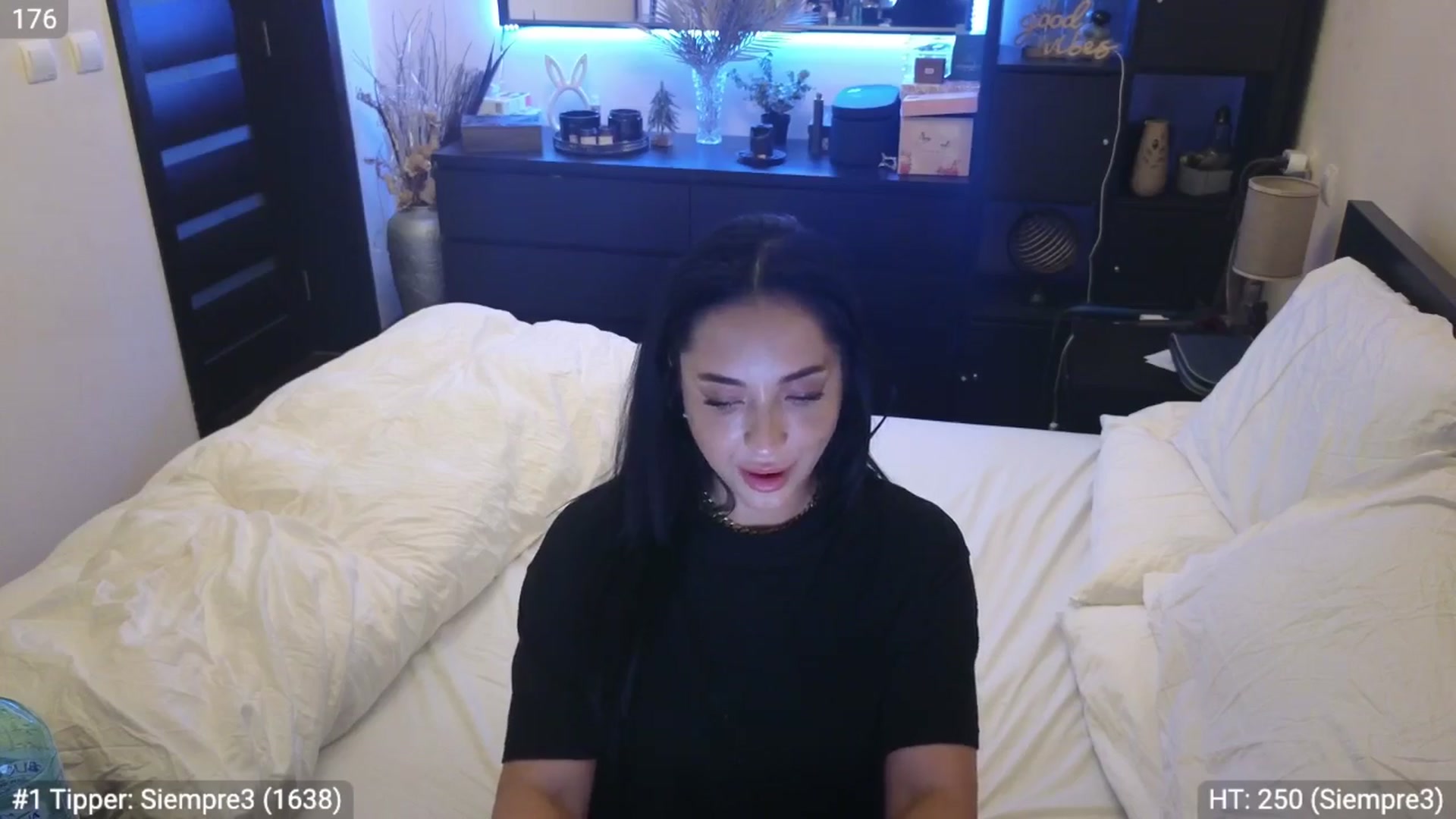 Gallery image thumbnail from EndlesssJoy's myfreecams stream on, 03/25/2024, 06:00 image 9 of 20