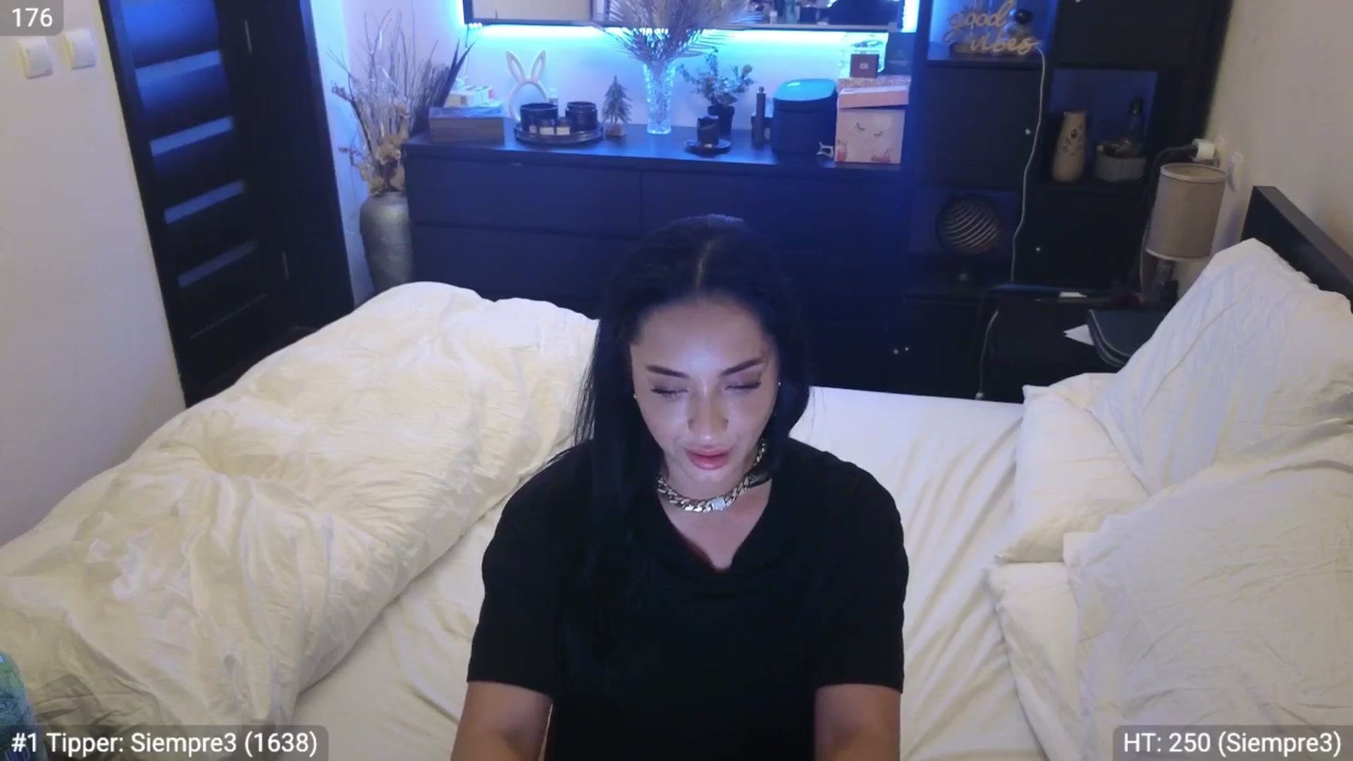 Gallery image thumbnail from EndlesssJoy's myfreecams stream on, 03/25/2024, 06:00 image 20 of 20