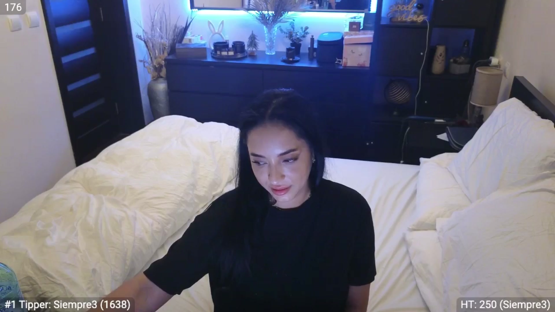 Gallery image thumbnail from EndlesssJoy's myfreecams stream on, 03/25/2024, 06:00 image 7 of 20