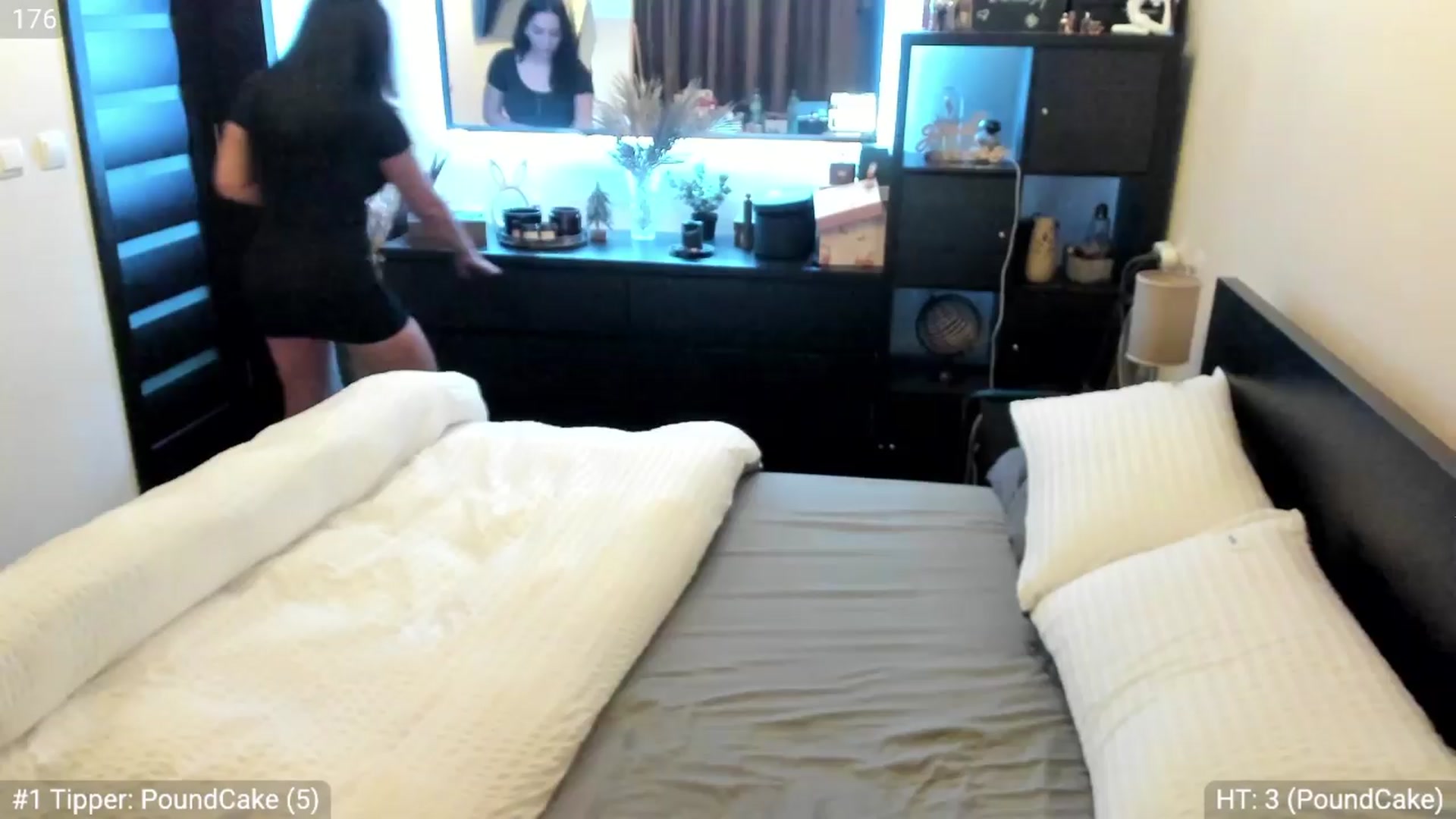 Gallery image thumbnail from EndlesssJoy's myfreecams stream on, 04/01/2024, 03:00 image 4 of 20
