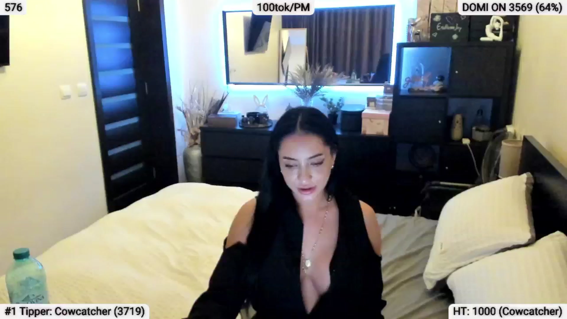 Gallery image thumbnail from EndlesssJoy's myfreecams stream on, 04/20/2024, 07:14 image 1 of 20