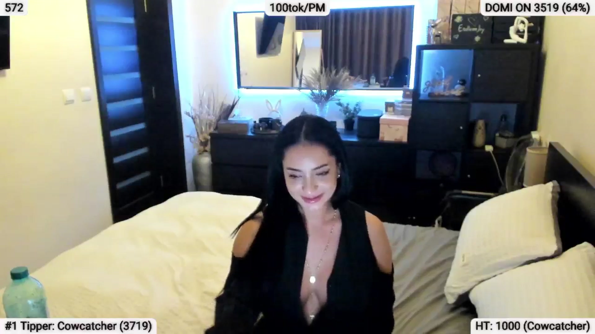 Gallery image thumbnail from EndlesssJoy's myfreecams stream on, 04/20/2024, 07:14 image 12 of 20