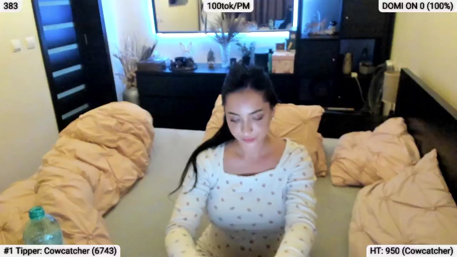 Gallery image thumbnail from EndlesssJoy's myfreecams stream on, 04/26/2024, 06:34 image 19 of 20