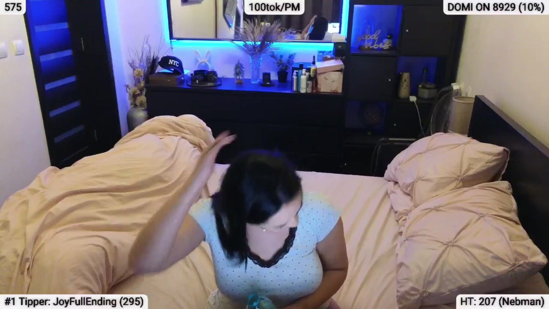 Gallery image thumbnail from EndlesssJoy's myfreecams stream on, 05/23/2024, 07:18 image 17 of 20