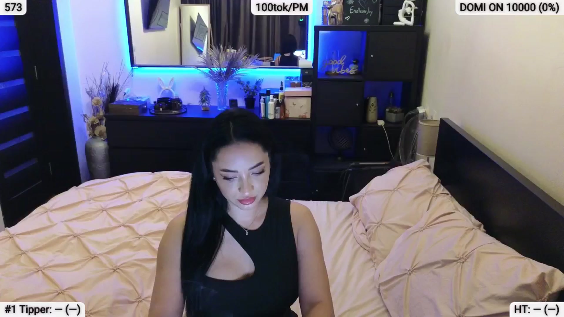 Gallery image thumbnail from EndlesssJoy's myfreecams stream on, 05/24/2024, 07:06 image 1 of 20