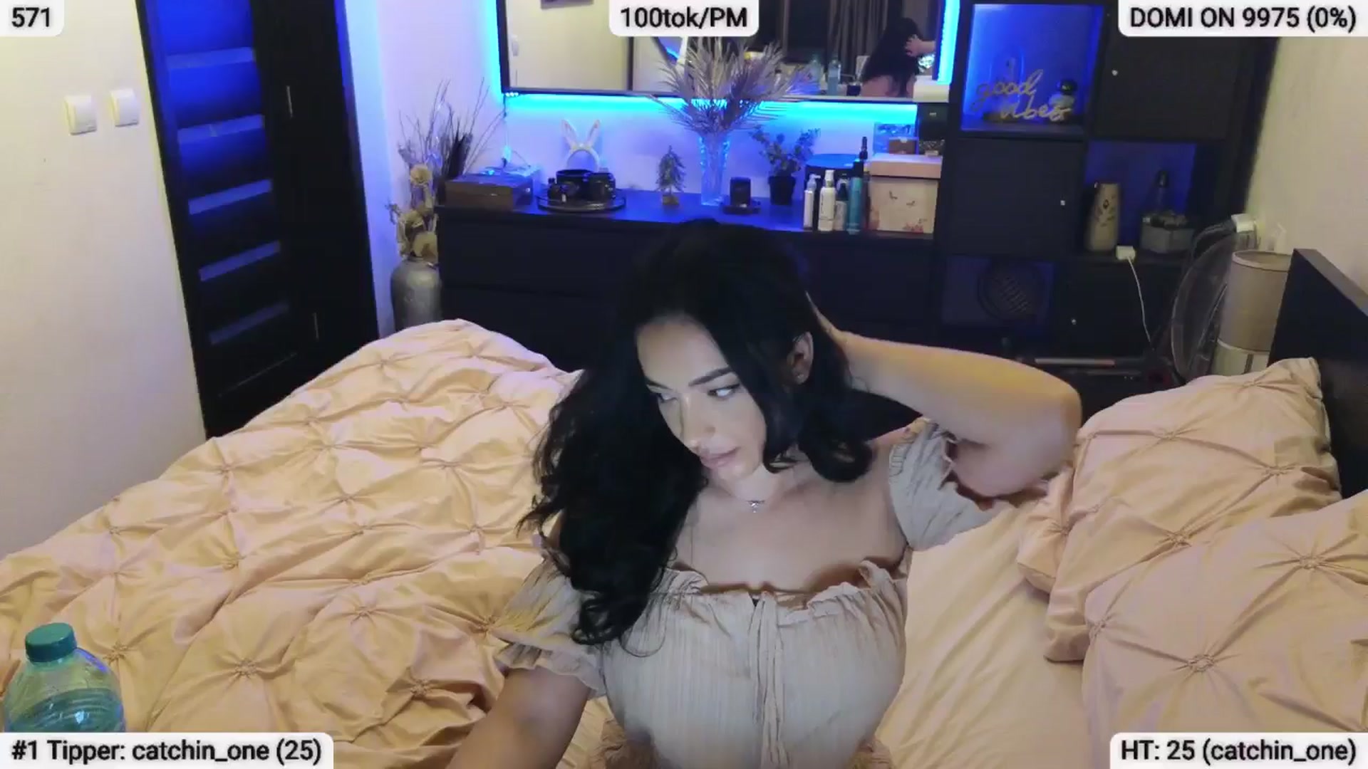 Gallery image thumbnail from EndlesssJoy's myfreecams stream on, 05/25/2024, 01:19 image 2 of 20