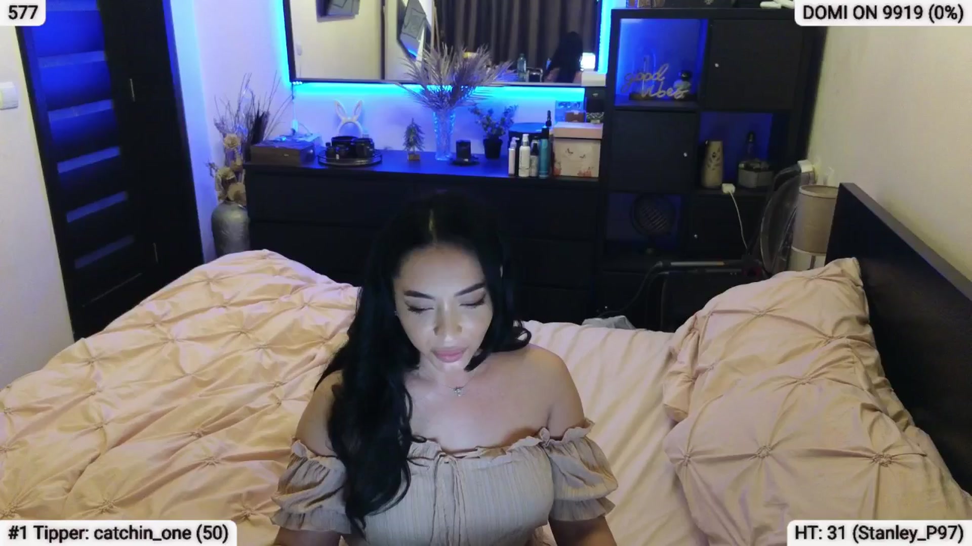 Gallery image thumbnail from EndlesssJoy's myfreecams stream on, 05/25/2024, 02:44 image 9 of 20