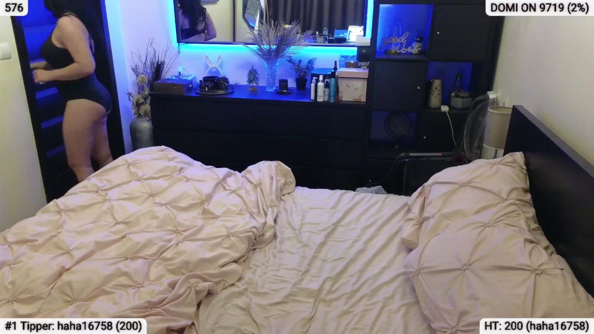Gallery image thumbnail from EndlesssJoy's myfreecams stream on, 05/25/2024, 02:44 image 17 of 20