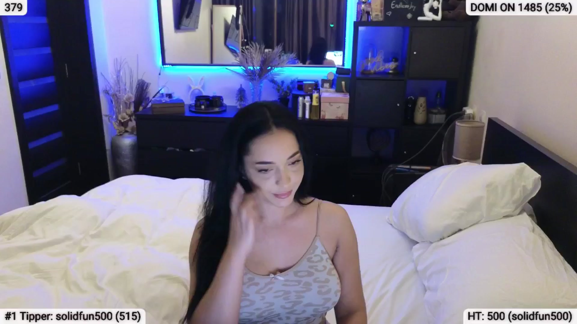 Gallery image thumbnail from EndlesssJoy's myfreecams stream on, 06/13/2024, 04:55 image 1 of 20