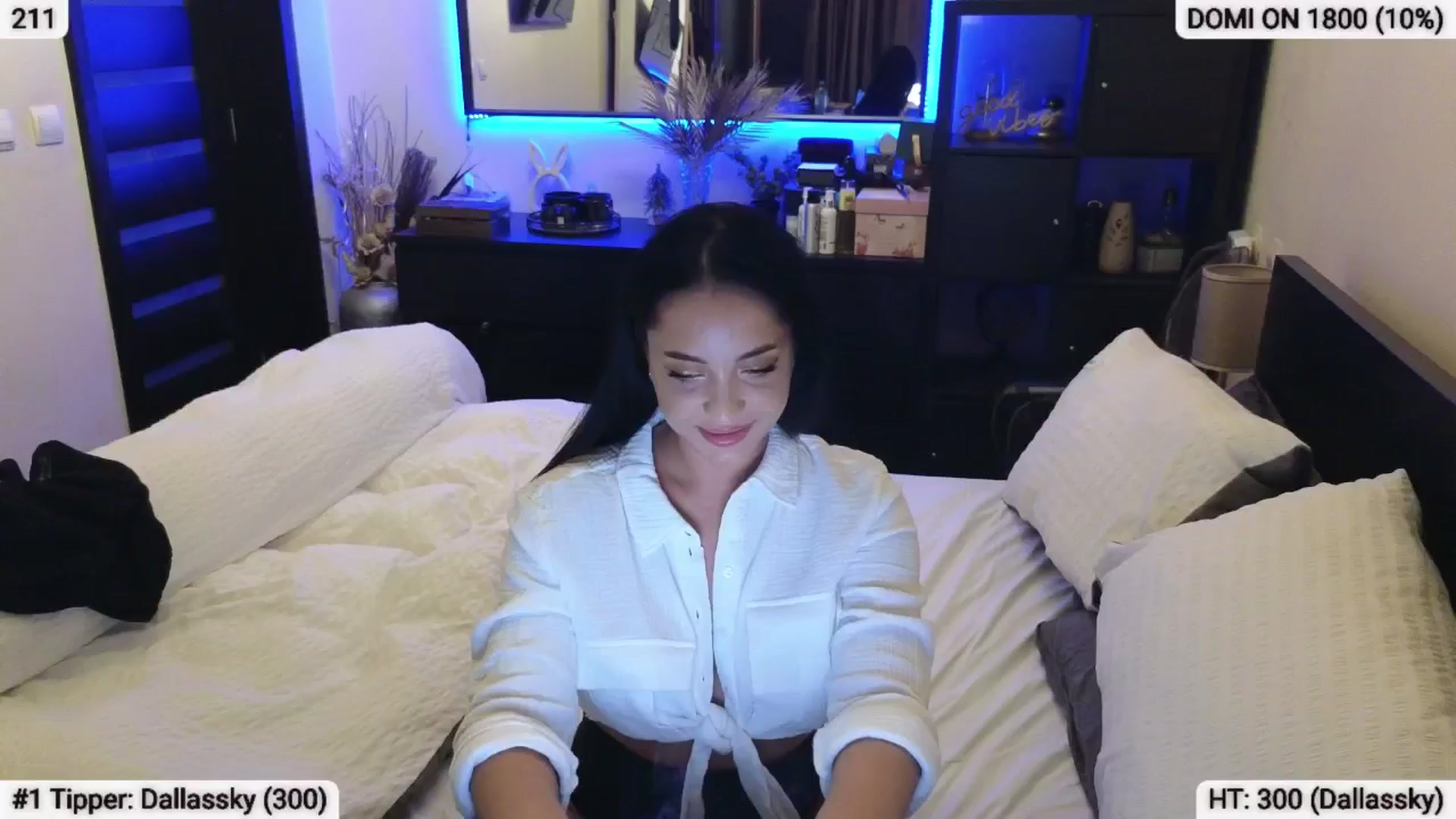Gallery image thumbnail from EndlesssJoy's myfreecams stream on, 06/23/2024, 01:43 image 15 of 20