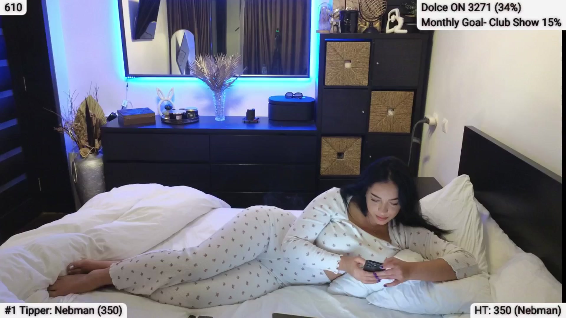 Gallery image thumbnail from EndlesssJoy's myfreecams stream on, 10/18/2024, 01:52 image 11 of 20