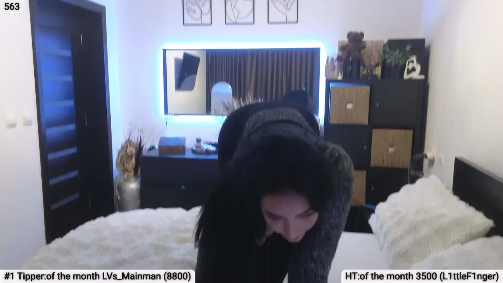 Gallery image thumbnail from EndlesssJoy's myfreecams stream on, 03/01/2025, 03:40 image 8 of 20