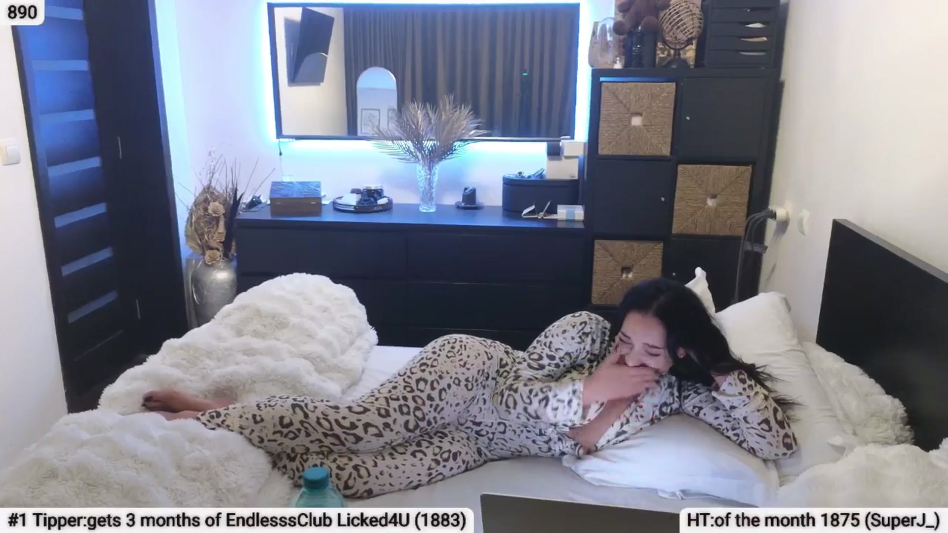 Gallery image thumbnail from EndlesssJoy's myfreecams stream on, 03/13/2025, 07:22 image 10 of 20
