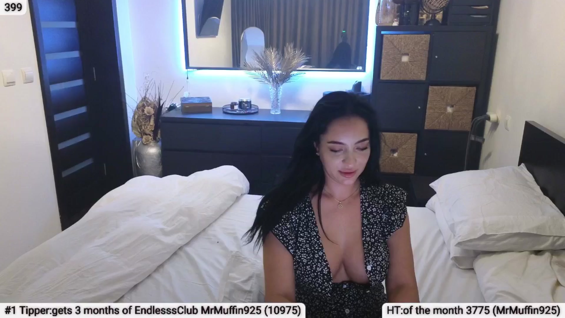 Gallery image thumbnail from EndlesssJoy's myfreecams stream on, 03/22/2025, 08:01 image 1 of 20