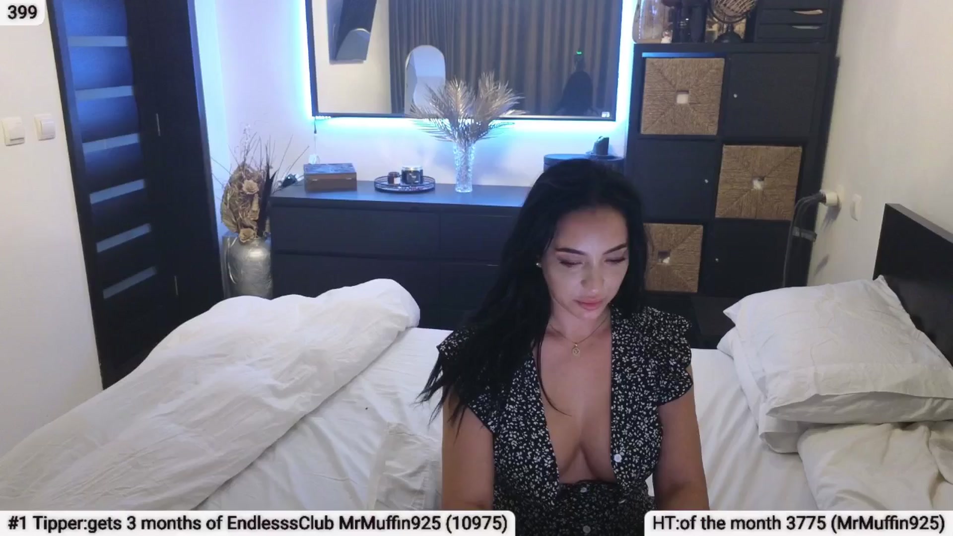 Gallery image thumbnail from EndlesssJoy's myfreecams stream on, 03/22/2025, 08:01 image 2 of 20