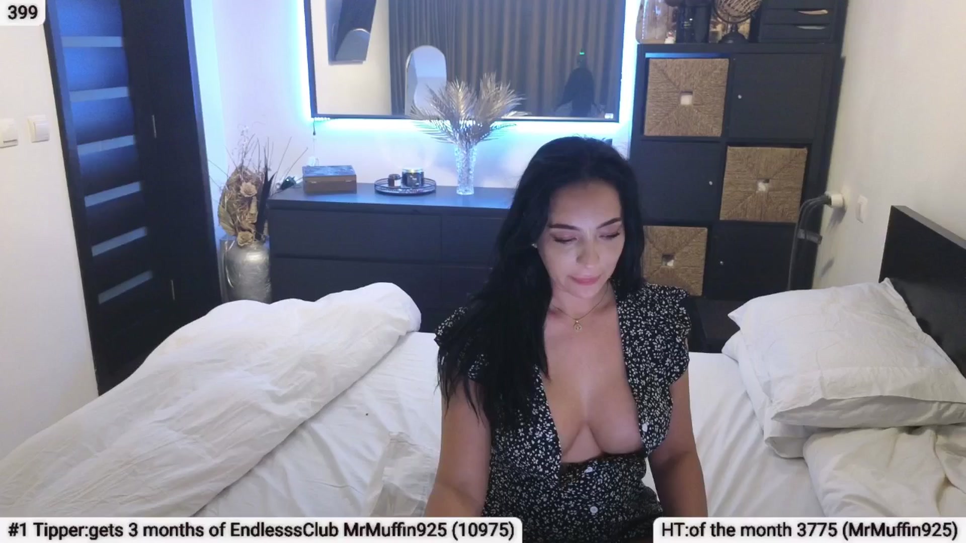 Gallery image thumbnail from EndlesssJoy's myfreecams stream on, 03/22/2025, 08:01 image 5 of 20