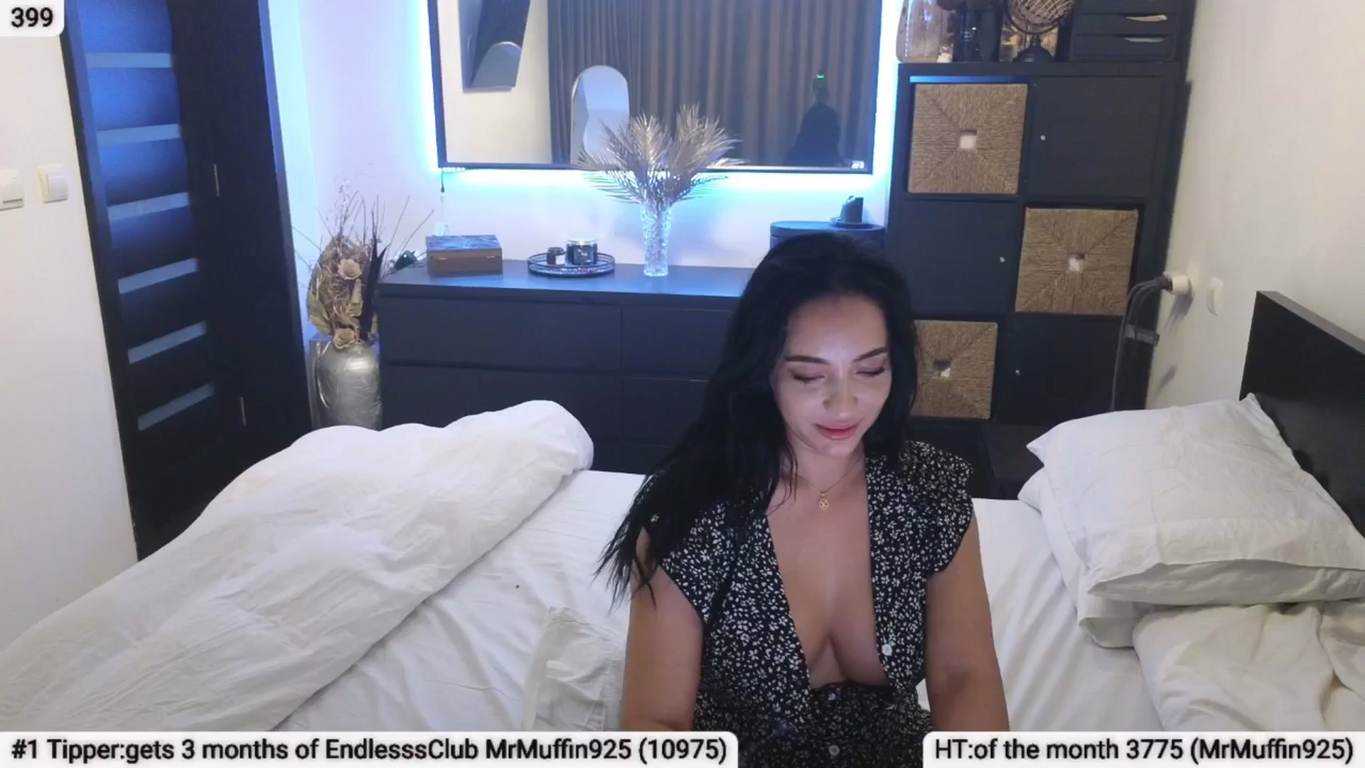 Gallery image thumbnail from EndlesssJoy's myfreecams stream on, 03/22/2025, 08:01 image 4 of 20
