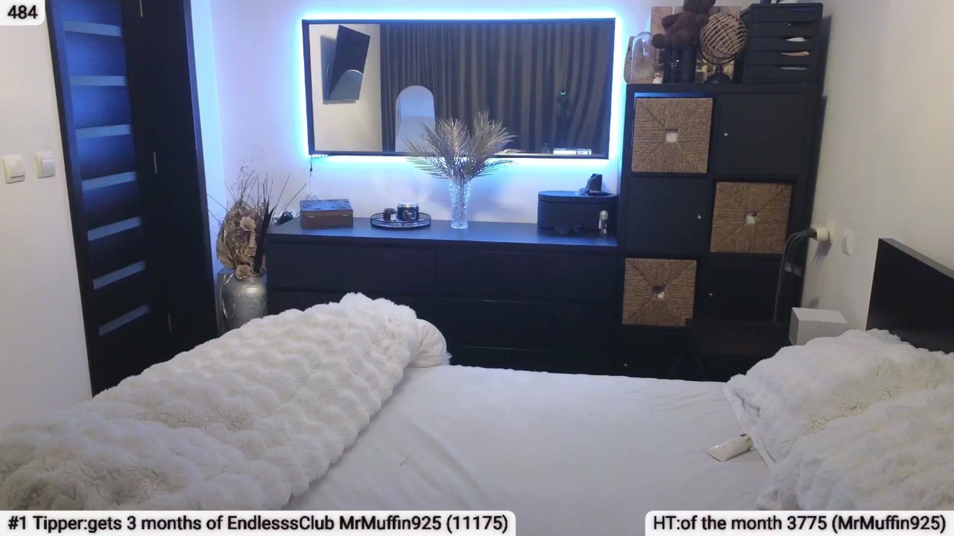 Gallery image thumbnail from EndlesssJoy's myfreecams stream on, 03/27/2025, 05:06 image 15 of 20