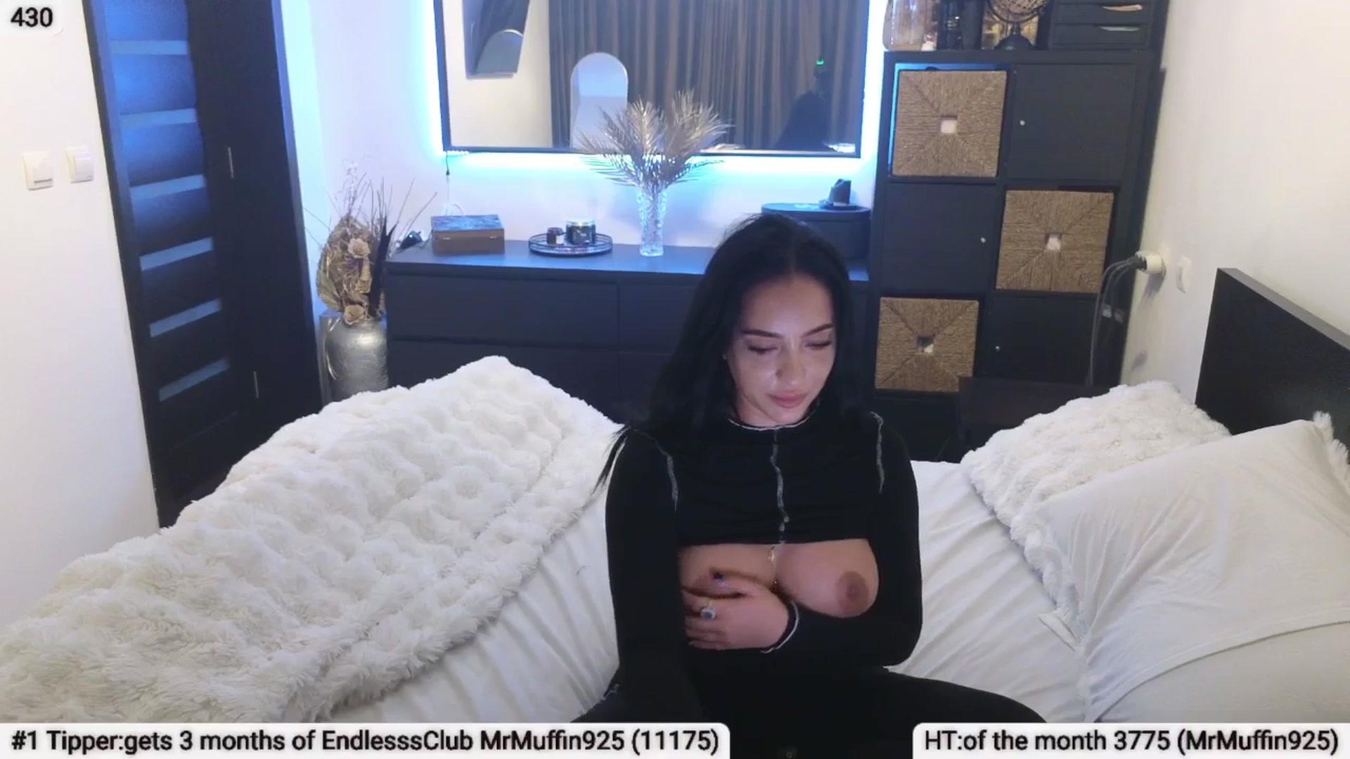 Gallery image thumbnail from EndlesssJoy's myfreecams stream on, 03/31/2025, 03:59 image 17 of 20