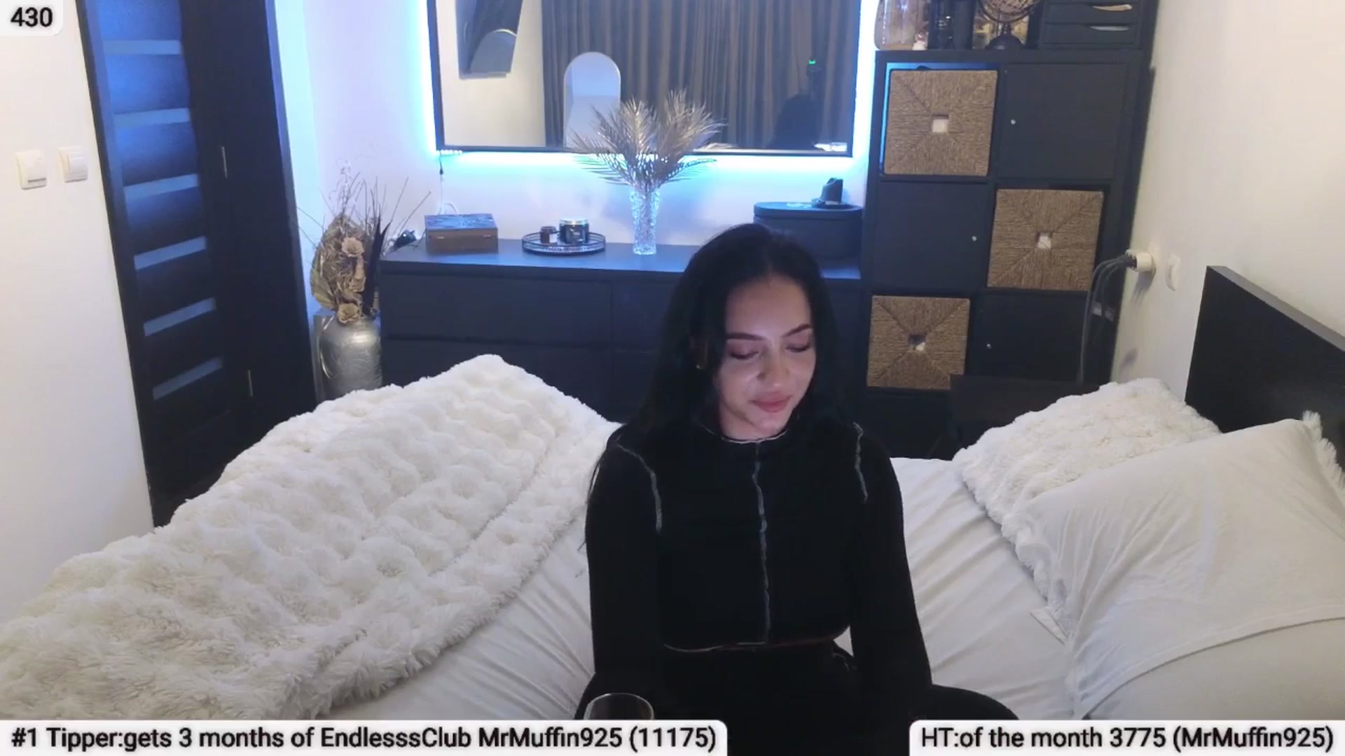 Gallery image thumbnail from EndlesssJoy's myfreecams stream on, 03/31/2025, 03:59 image 19 of 20