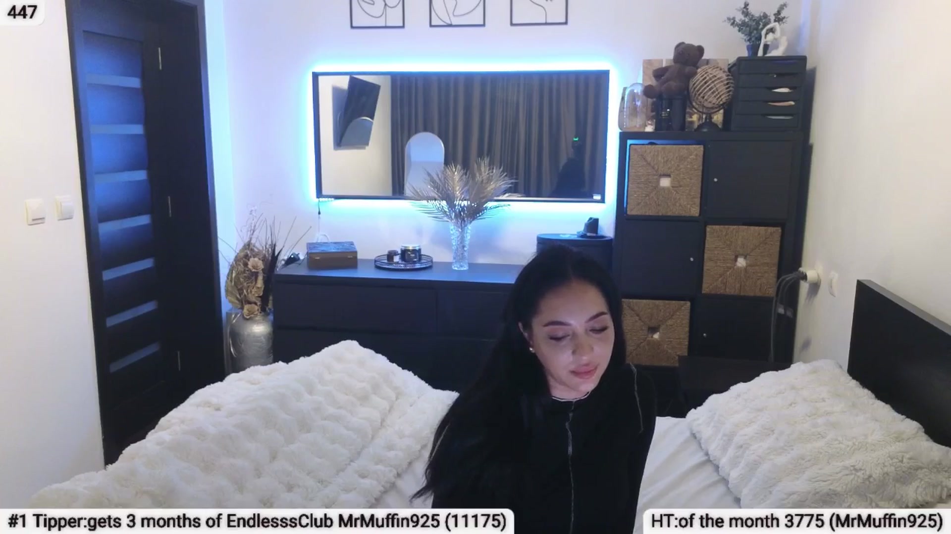 Gallery image thumbnail from EndlesssJoy's myfreecams stream on, 03/31/2025, 03:59 image 14 of 20