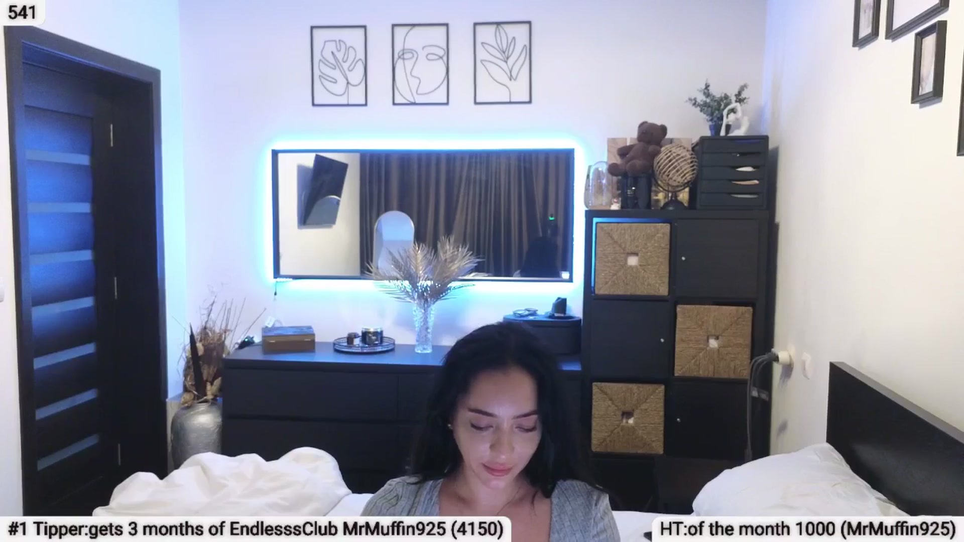 Gallery image thumbnail from EndlesssJoy's myfreecams stream on, 04/03/2025, 06:17 image 2 of 20