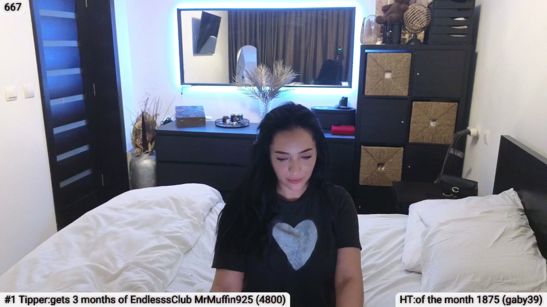 Gallery image thumbnail from EndlesssJoy's myfreecams stream on, 04/17/2025, 07:14 image 19 of 20