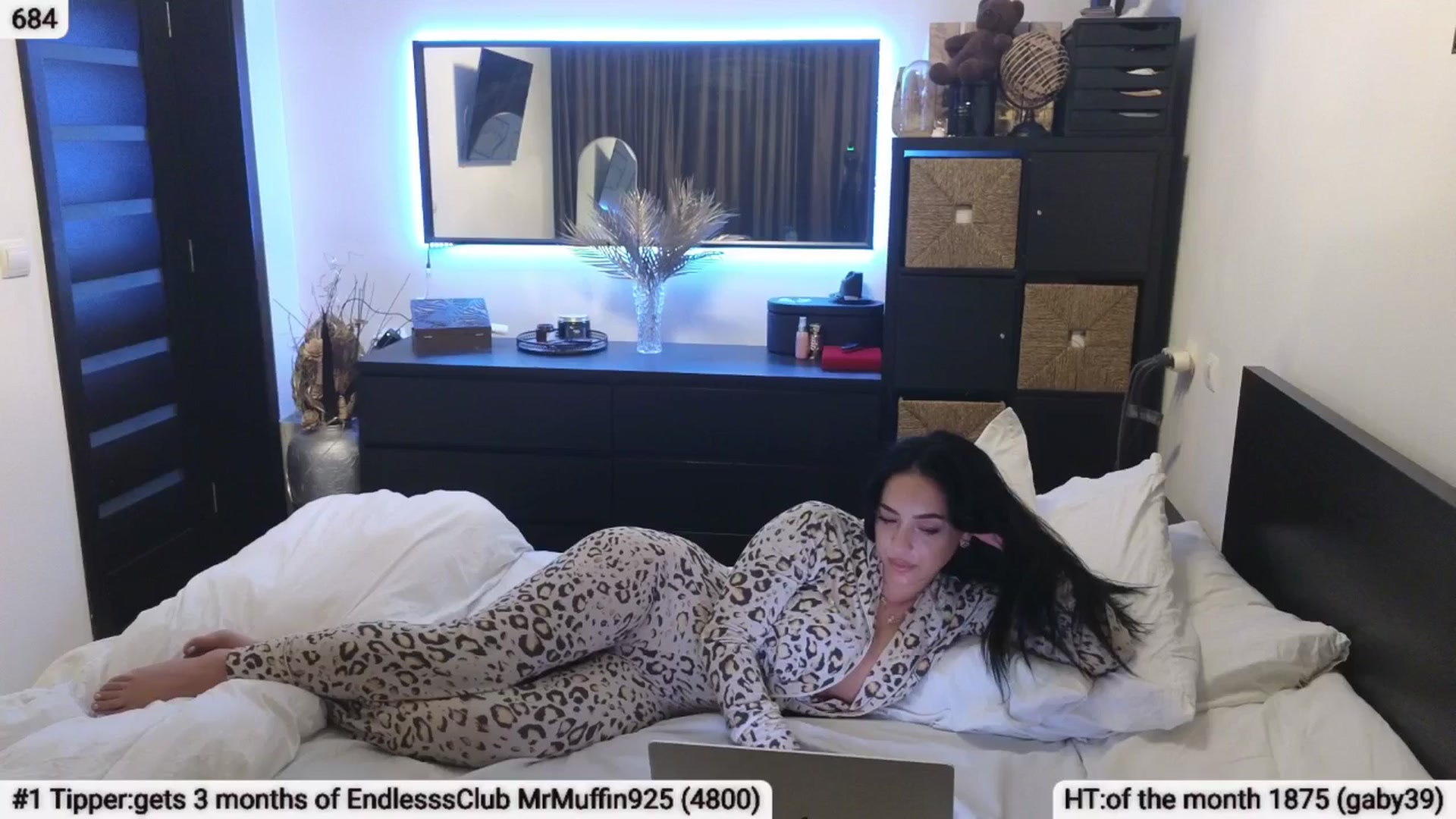 Gallery image thumbnail from EndlesssJoy's myfreecams stream on, 04/19/2025, 05:37 image 9 of 20