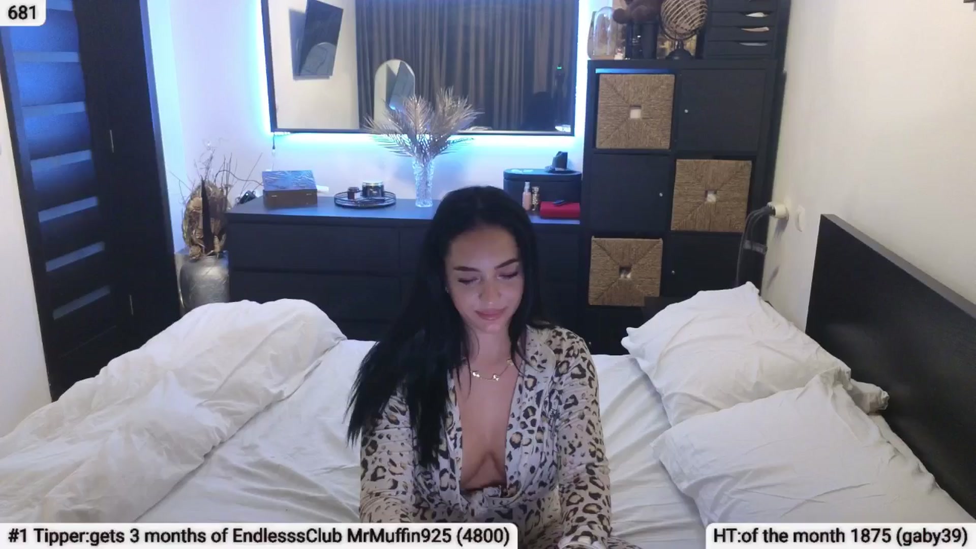 Gallery image thumbnail from EndlesssJoy's myfreecams stream on, 04/19/2025, 05:37 image 11 of 20