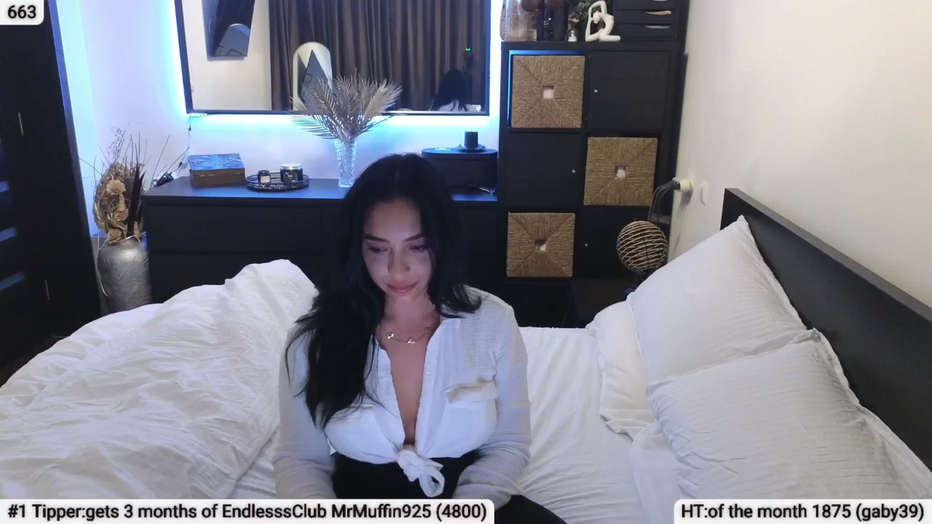 Gallery image thumbnail from EndlesssJoy's myfreecams stream on, 04/25/2025, 02:40 image 3 of 20