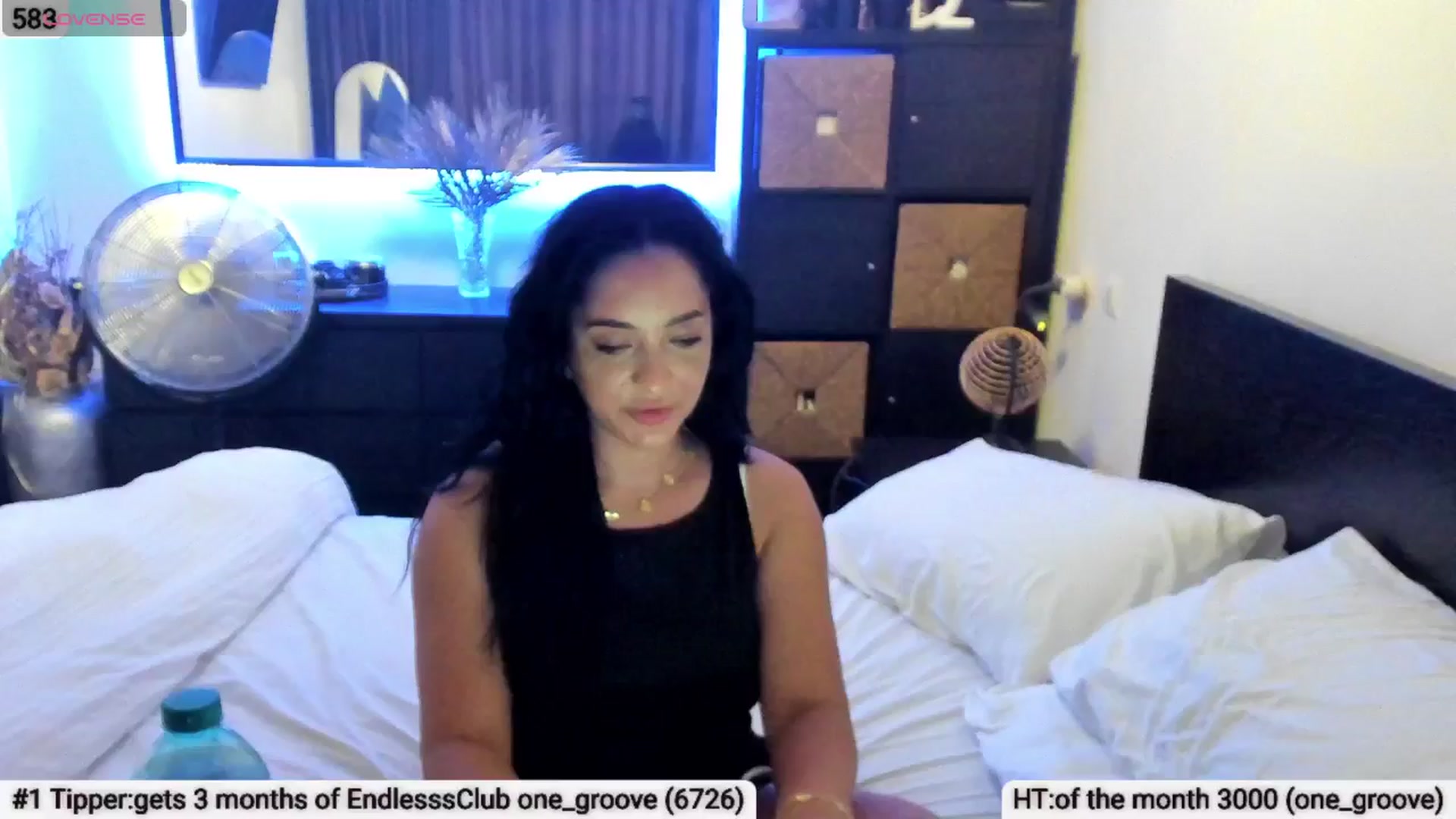 Gallery image thumbnail from EndlesssJoy's myfreecams stream on, 06/28/2025, 08:30 image 16 of 20