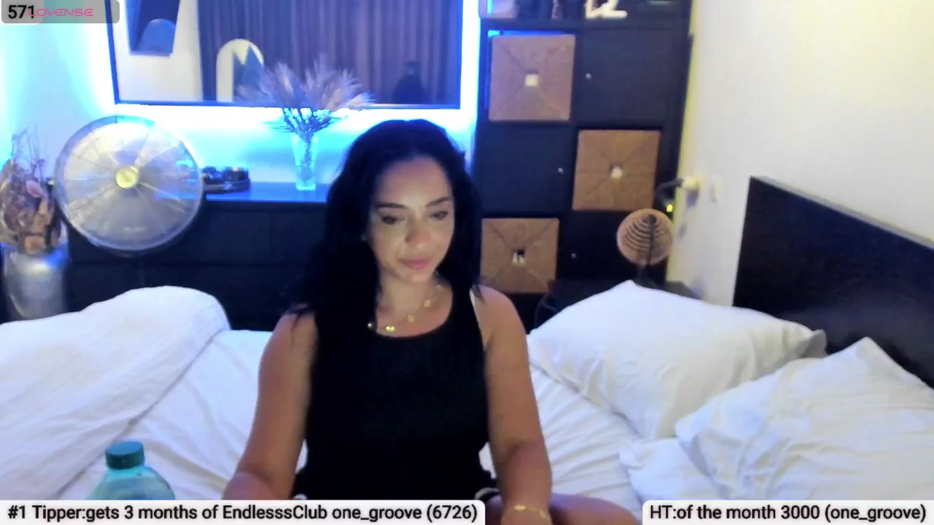 Gallery image thumbnail from EndlesssJoy's myfreecams stream on, 06/28/2025, 08:30 image 18 of 20