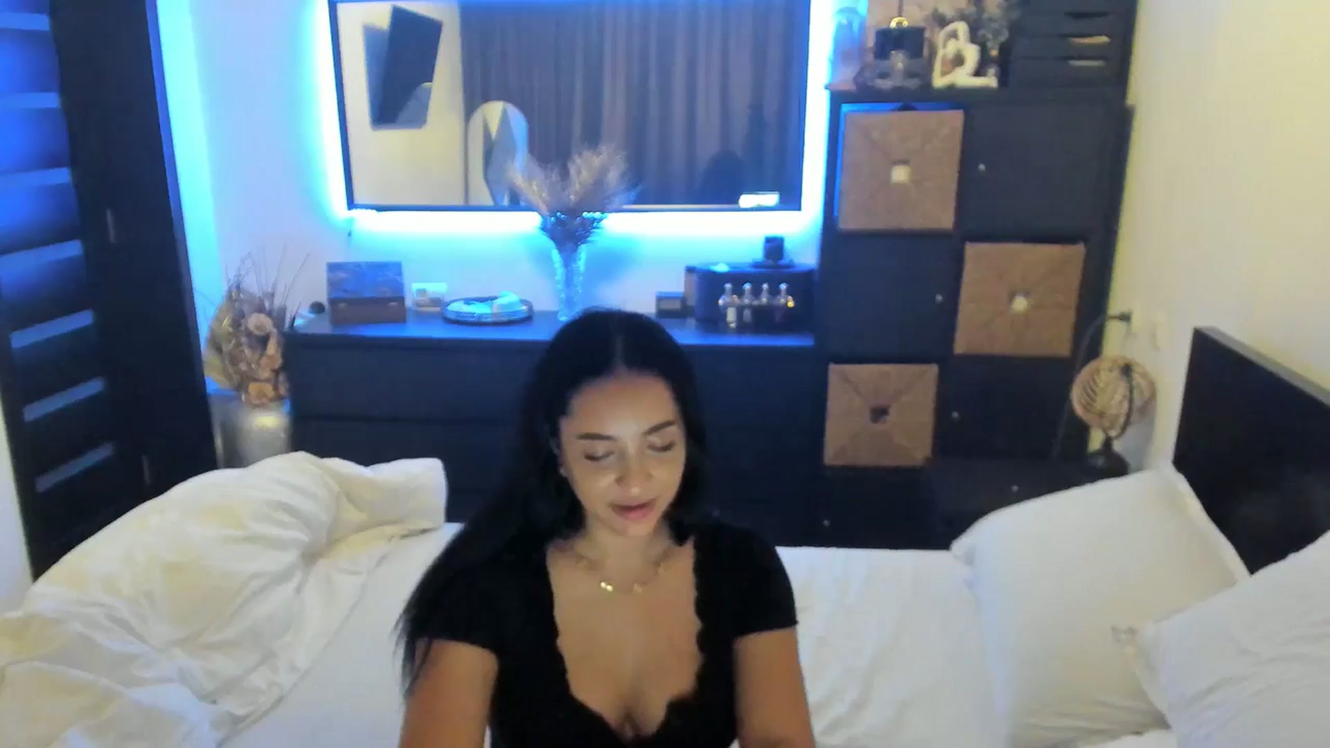 Gallery image thumbnail from EndlesssJoy's myfreecams stream on, 10/11/2025, 07:37 image 19 of 20