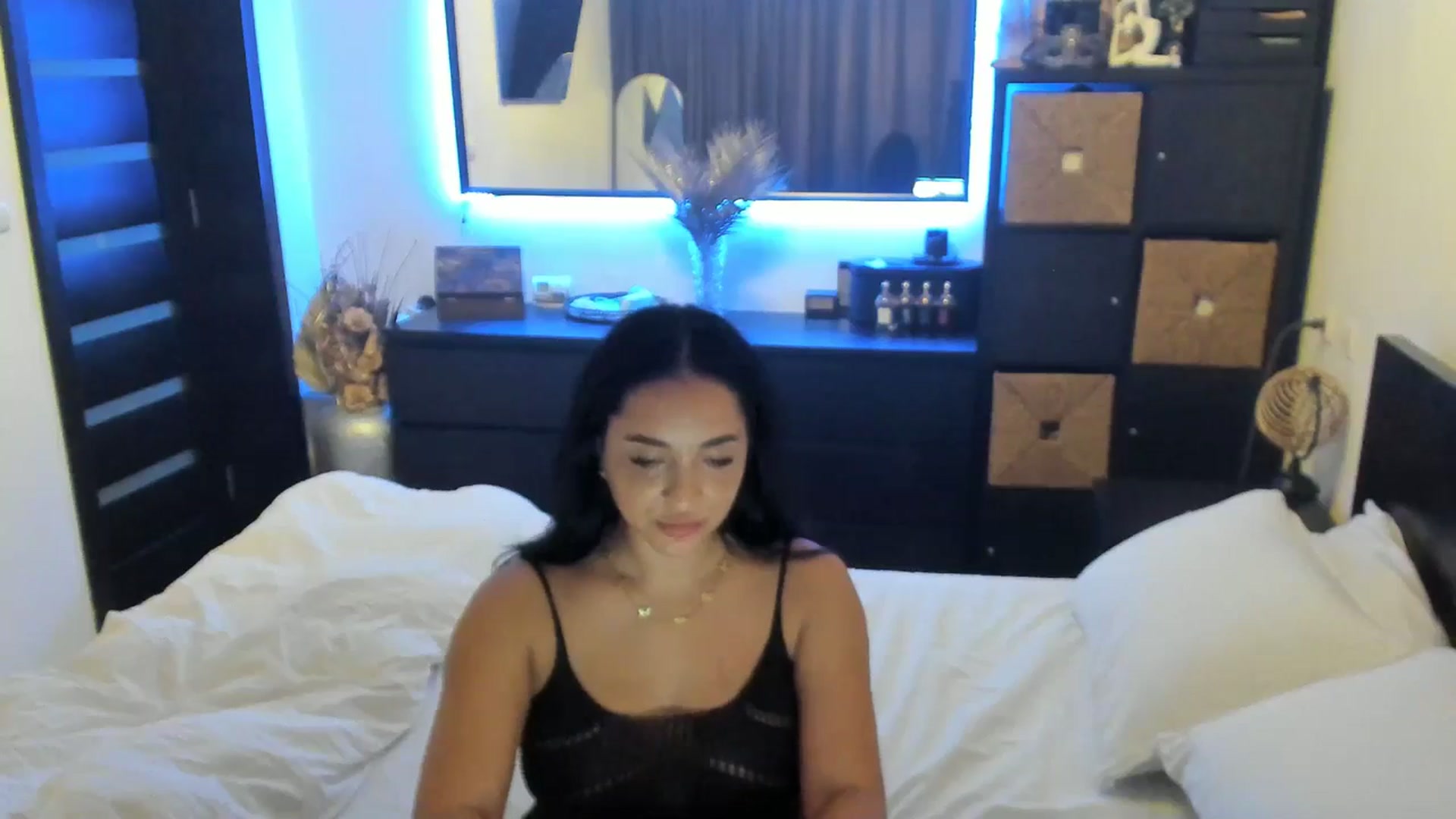 Gallery image thumbnail from EndlesssJoy's myfreecams stream on, 10/12/2025, 06:51 image 16 of 20