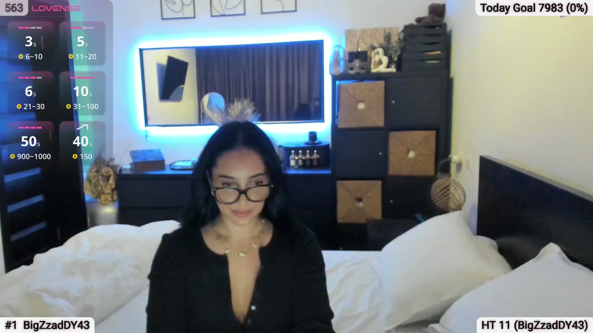 Gallery image thumbnail from EndlesssJoy's myfreecams stream on, 10/27/2025, 05:31 image 15 of 20