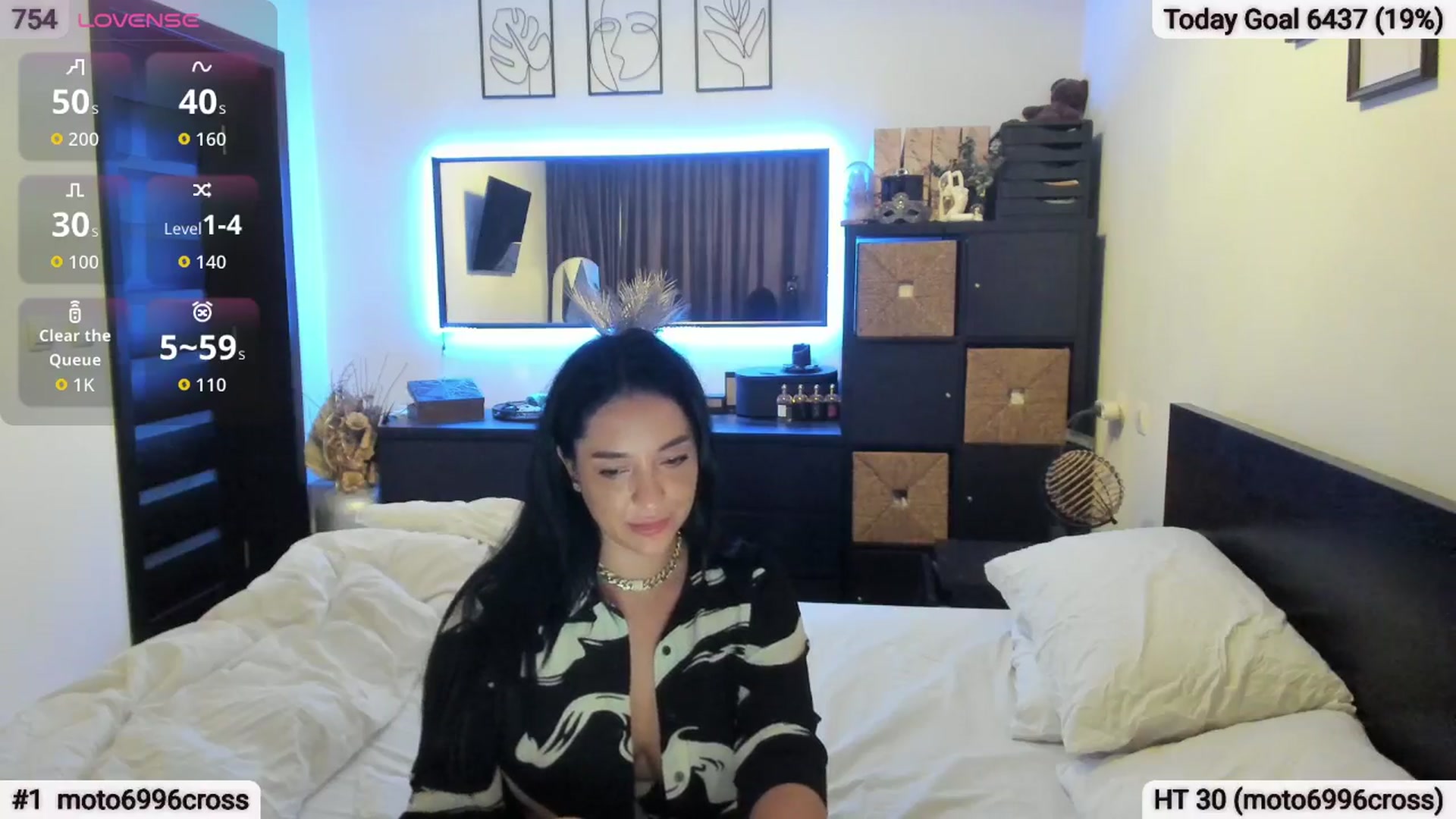 Gallery image thumbnail from EndlesssJoy's myfreecams stream on, 11/08/2025, 08:08 image 16 of 20
