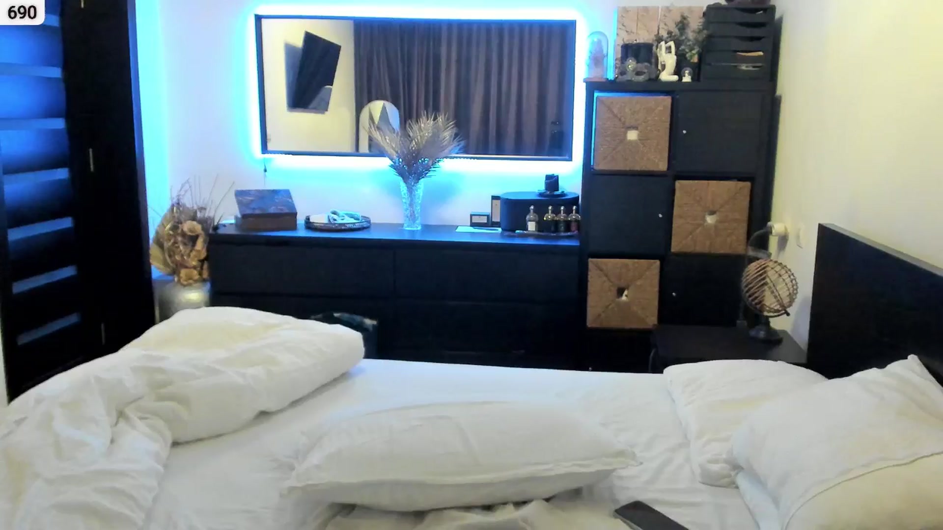 Gallery image thumbnail from EndlesssJoy's myfreecams stream on, 11/17/2025, 06:07 image 15 of 20