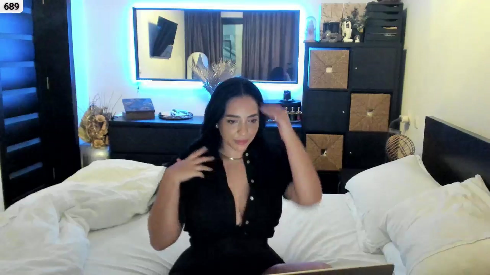 Gallery image thumbnail from EndlesssJoy's myfreecams stream on, 11/17/2025, 06:07 image 13 of 20