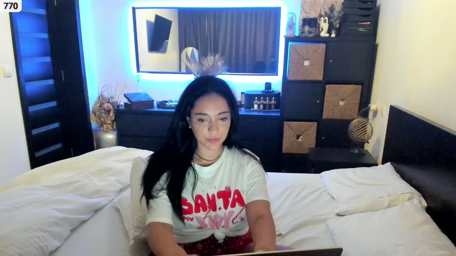 Gallery image thumbnail from EndlesssJoy's myfreecams stream on, 11/20/2025, 08:04 image 17 of 20