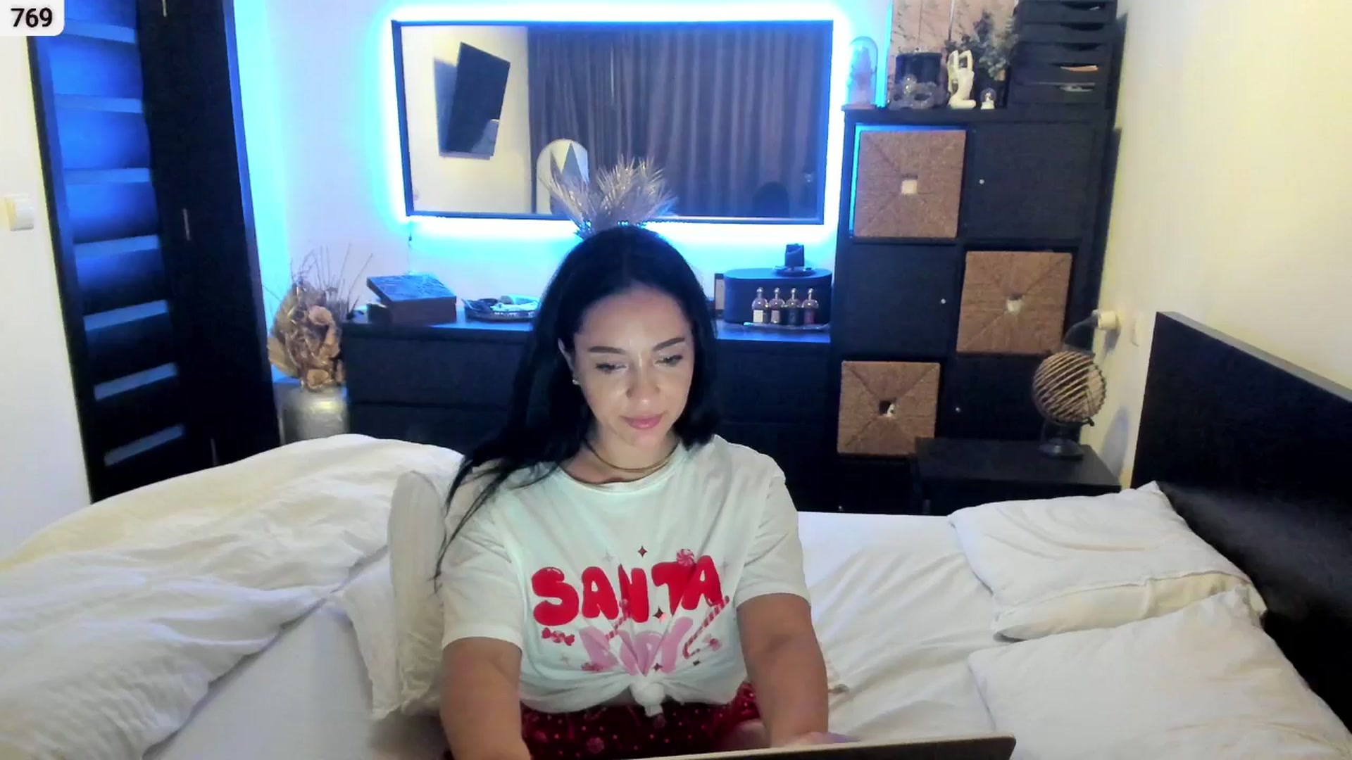Gallery image thumbnail from EndlesssJoy's myfreecams stream on, 11/20/2025, 08:04 image 11 of 20