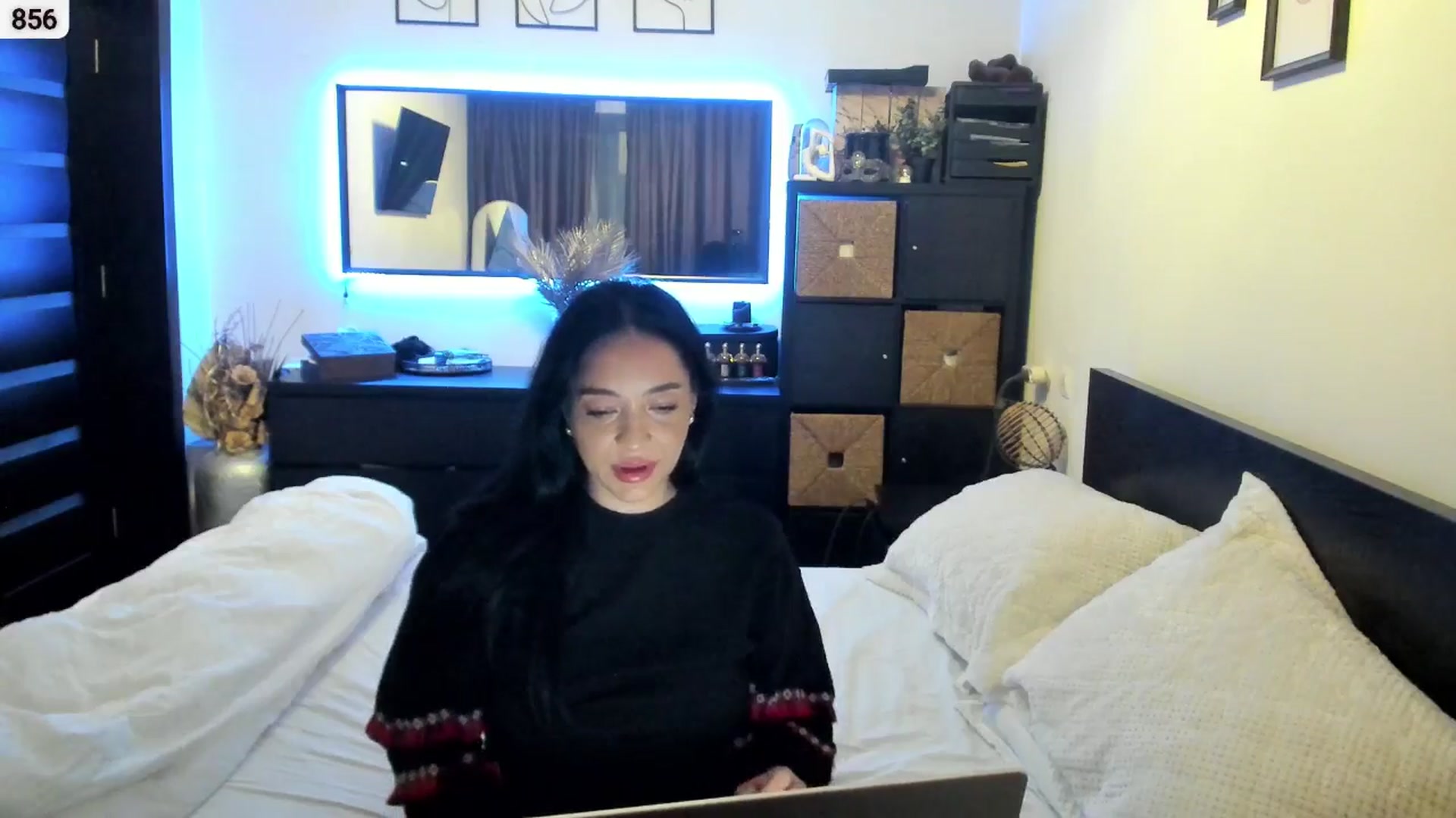 Gallery image thumbnail from EndlesssJoy's myfreecams stream on, 11/29/2025, 05:17 image 16 of 20