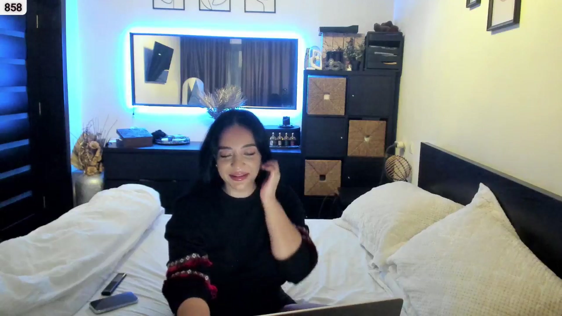 Gallery image thumbnail from EndlesssJoy's myfreecams stream on, 11/29/2025, 05:17 image 10 of 20